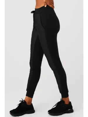 Alo Winter Warm High-Waist Moto Puffer Pant Black Brushed Hi-Rise Quilted Jogger thumbnail 5