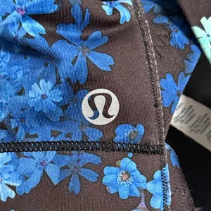 💖 Lululemon In a Flash‎ Sports Bra in Petal Pop thumbnail 5