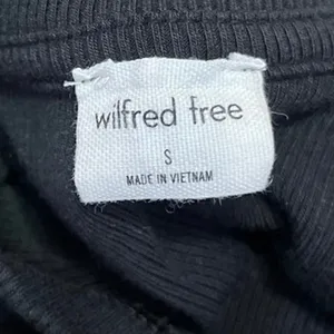 Aritzia Wilfred Free Black Ribbed Knit Round Neck Sleeveless Tank Bodysuit Top S thumbnail 4
