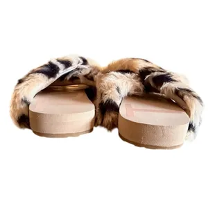 TOMS Faux Fur Leopard Slides Women’s Size 7 Slip-On Cozy Fuzzy Sandals thumbnail 6