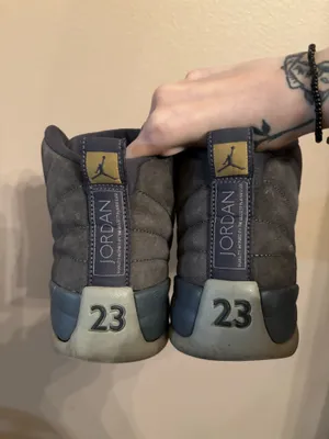 Air Jordan 12 Retro 'Dark Grey' thumbnail 4