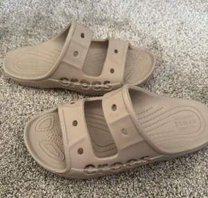 Crocs thumbnail 2