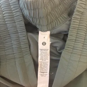 Green Lululemon Shorts Hotty Hot 4" thumbnail 8