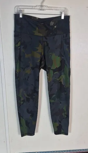Old Navy Active Elevate Leggings thumbnail 1