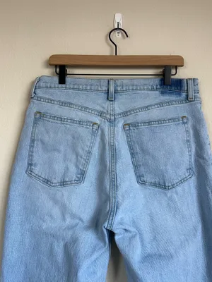 Abercrombie & Fitch The 90’s Straight Ultra High Rise Jeans thumbnail 7