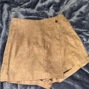 fab'rik Fabric suede skort - skirt shorts thumbnail 1