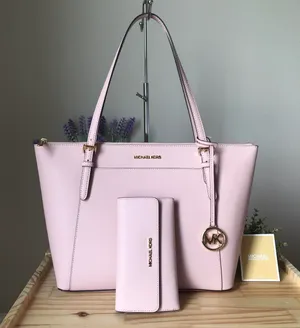 Michael Kors Set thumbnail 1