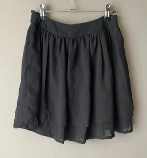 H&M Size 4 Black Mini Skirt Layered Chiffon Flowy Skater‎ A-Line Casual Classic thumbnail 1