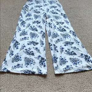 VENUS Blue Floral Off-Shoulder Jumpsuit thumbnail 7