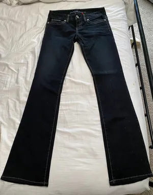 Guess Jeans thumbnail 1