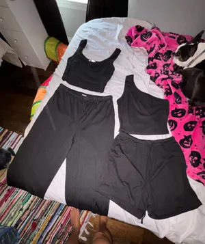 Black 4 piece Set thumbnail 1