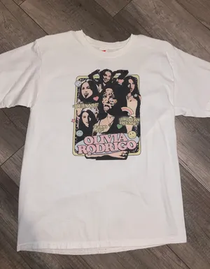 olivia rodrigo shirt White Size M thumbnail 1