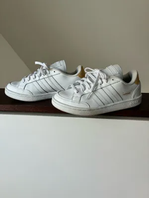 Adidas leather low top tennis shoes thumbnail 3