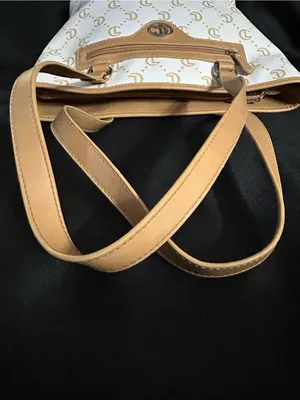 CL Women’s White & Tan Logo-Print Tote Bag Purse thumbnail 8