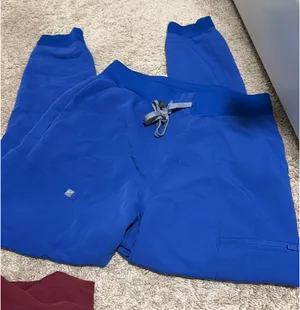 Fabletics Scrub Set  thumbnail 1