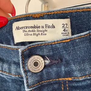 Abercrombie & Fitch The Ankle Straight Blue Jeans 27 thumbnail 3