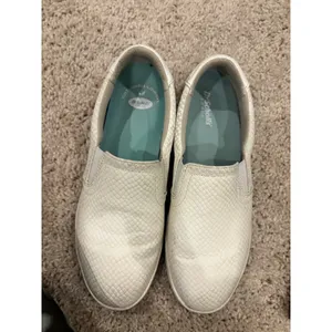 Dr. Scholls Madison Sneakers Slip On Snakeskin Embossed Cream White Shoes 6.5M thumbnail 2