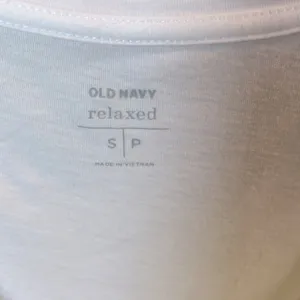 Old Navy White Flowy Scoop Neck Tank thumbnail 3