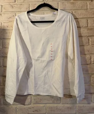 Old Navy Women's Long Sleeve Thermal Waffle Knit Crew Neck Shirt thumbnail 1