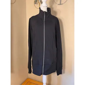 Lululemon Black Daily Yoga Full Zip Lightweight Jacket Size 10 thumbnail 2