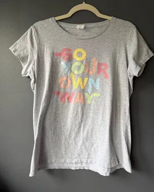 Gray 'Go Your Own Way' Graphic T-Shirt, Size M thumbnail 1