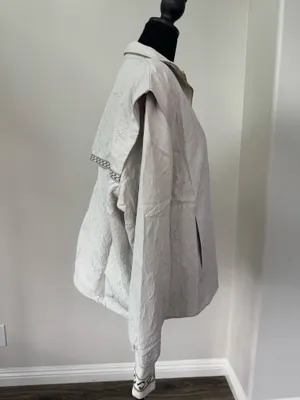Nike NWT Women’s Oversized Textured Jacket Size S thumbnail 11
