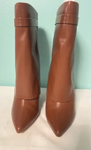 Liliana Brown Faux Leather Pointy Toe Boots Heel‎ Womens Size 5.5 thumbnail 1