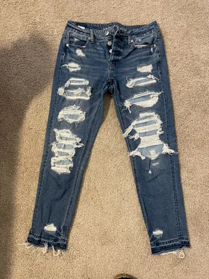American Eagle Tomgirl Jeans thumbnail 1