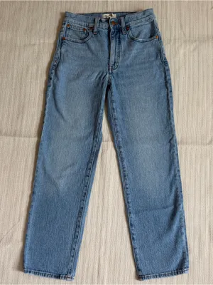 Madewell Petite Relaxed Jeans in Springtide Wash Size 24 Petite thumbnail 3