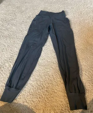 Lululemon Align Joggers thumbnail 1