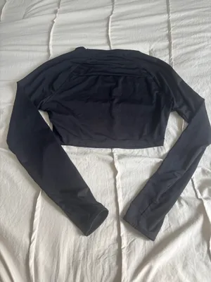 Black Gymshark Long Sleeve thumbnail 2