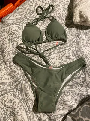 Romwe Bikini Set NWT thumbnail 1