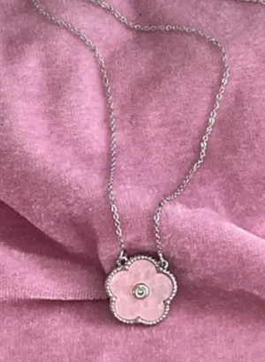 Anthropologie Pearlized 18K clover necklace thumbnail 1