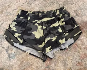 Lululemon Shorts 2.5" Low-Rise Hotty Hot thumbnail 1