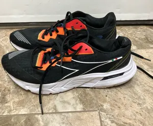 DIADORA Black and orange Mythos Blushield Volo 2 GLAM thumbnail 1