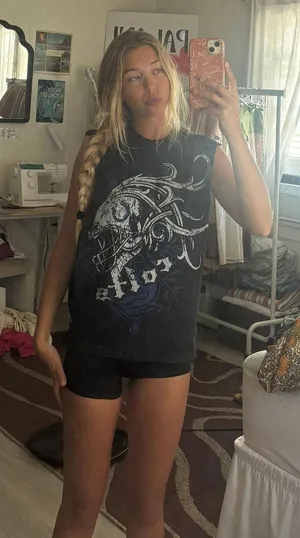 Colts Tshirt Size M thumbnail 1