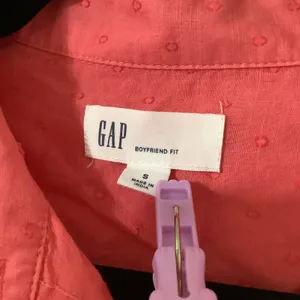 Gap Coral Polka Dot Lightweight Casual School Boyfriend‎ Fit Button Down Shirt S thumbnail 2