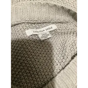 American Eagle Outfitters Women Light Gray Knit Henley Sweater Size S thumbnail 4