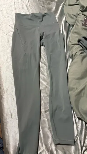 Lululemon Wunder Train HR Tight 25” Pockets OP $128 thumbnail 1
