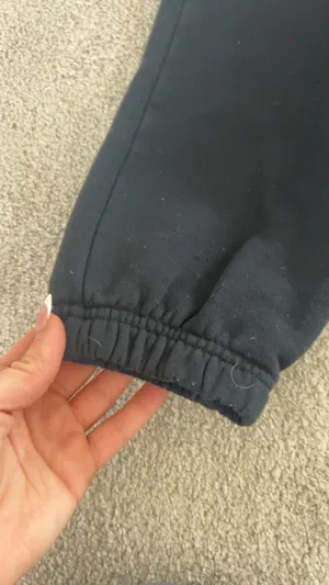 alo sweatpants  thumbnail 4