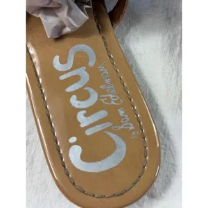 Circus by Sam Edelman Cherry Tan Patent‎ Medallion Thong Flat Sandals Mens 9.5M thumbnail 4