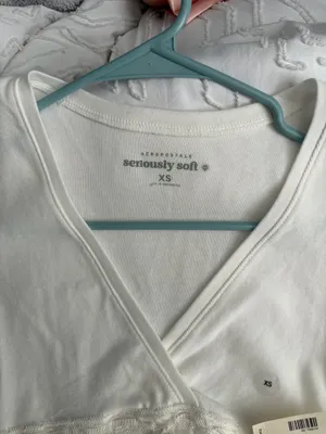 Aeropostale Top thumbnail 2