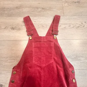Forever 21‎ Velour Overall Dress Size Small S Red Button Side Velvet Mini Skirt thumbnail 3