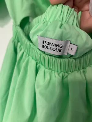 Beginning Boutique Cannes Green Puff Spring Mini Dress thumbnail 5