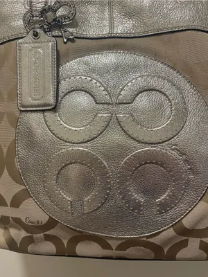 Coach JulieOp Art Tan Signature Tote/ Silver Metallic Trim❤️‍🔥needs lil clean thumbnail 2