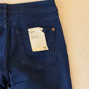 Pilcro Low-Rise Icon Flare Jeans Womens 27 Tall Blue Denim NWT thumbnail 10