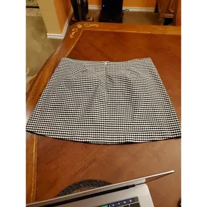 Urban Outfitters Black and White Gingham Mini Skirt with Side Pockets Sz L thumbnail 9