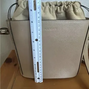Pulicati‎ Italian Genuine Leather Bucket Style Crossbody PurseDrawstring Closure thumbnail 11