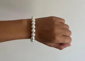 White Stretch Bracelet Pearl thumbnail 1