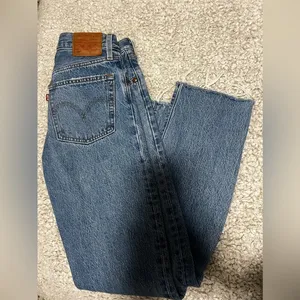 Levi's 501 Original Fit jeans - size 26 x 30, medium wash thumbnail 2